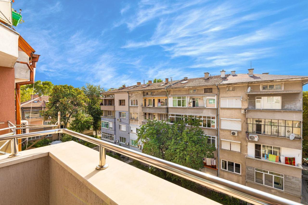 Modernly-Designed 1Bd Apartment With A Nice Terrace Plovdiv Luaran gambar